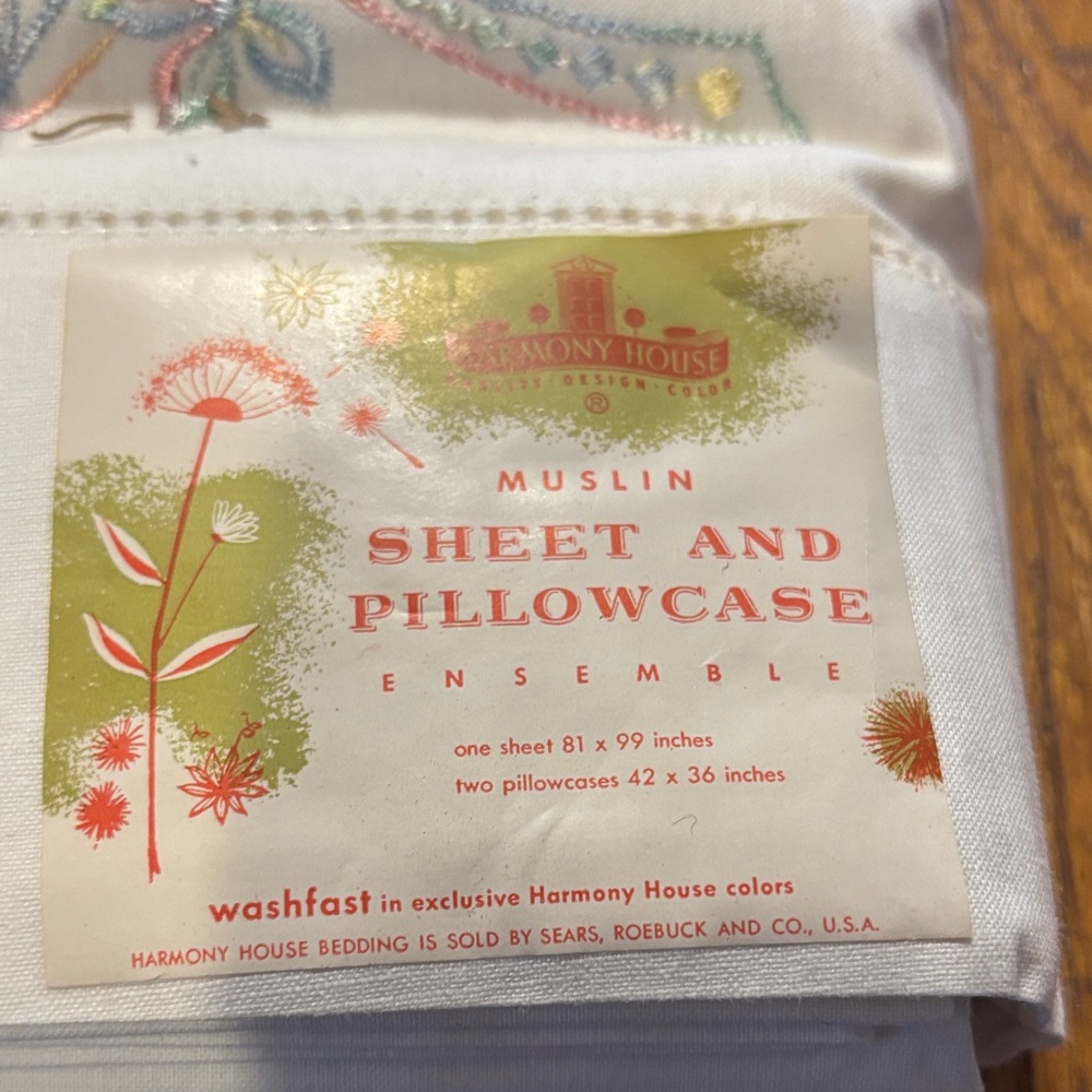 Muslin Sheet and Pillowcase Ensemble - White